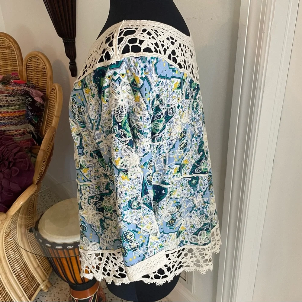 Solitaire Embroidered Bohemian Tunic! 3/4 Sleeve! Lace trim! Like new! Medium - Picture 2 of 13